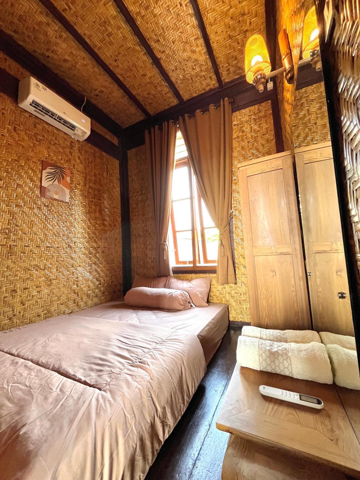 Joglo Homestay Banyuwangi บันยูวังงี ภายนอก รูปภาพ